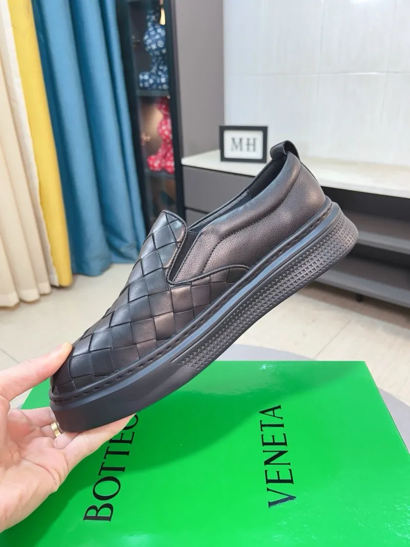 Men's men's shoes 💰500🌸🌸[bv~Bottega Veneta] 2024 classic spring and autumn trend models are on the market. The same style as the official website. Counter quality [strong][strong][strong] Selected first-layer cowhide woven, high-end atmosphere, silk cowhide lining, super cost-effective model. Original wear-resistant outsole. Fine workmanship. The upper layer of materials is used. The quality is visible. Hurry up and get started. Shoe sizes 38 to 44